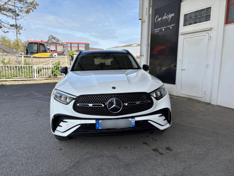 MERCEDES GLC 300e 4MATIC 204ch / Toit pano / Attelage / Sièges chauffants / AMG Line