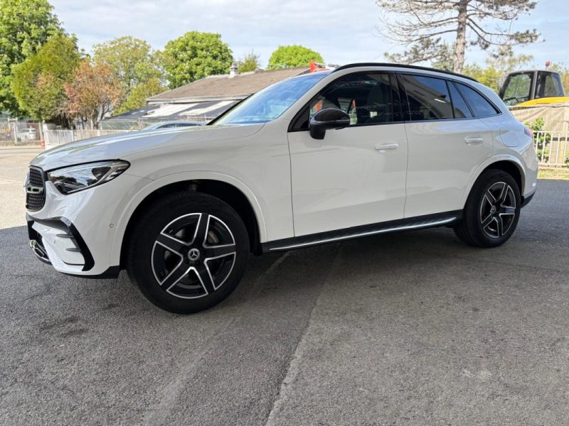 MERCEDES GLC 300e 4MATIC 204ch / Toit pano / Attelage / Sièges chauffants / AMG Line