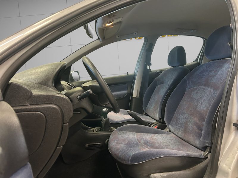PEUGEOT 206 XR PRESENCE 1.4 75CV