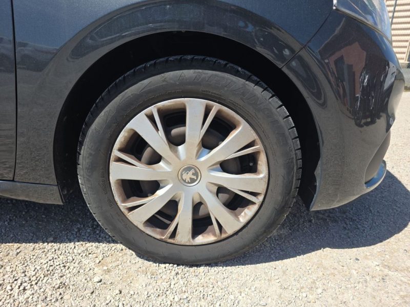 PEUGEOT 208 1.2 AUTOMATIQUE 82 ch ACTIVE 5P 