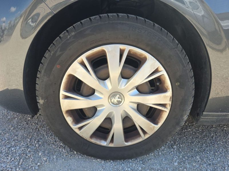 PEUGEOT 208 1.2 AUTOMATIQUE 82 ch ACTIVE 5P 