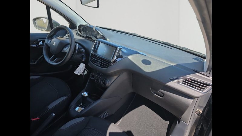 PEUGEOT 208 1.2 AUTOMATIQUE 82 ch ACTIVE 5P 
