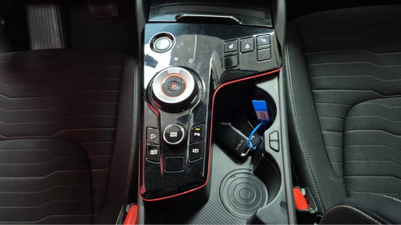 KIA SPORTAGE 1.6 HYBRIDE ESSENCE HEV 230cv DESIGN/1 ERE MAIN/TVA RECUPERABLE