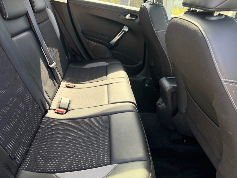 PEUGEOT 2008  1.6 BLUEHDI 120 ALLURE 