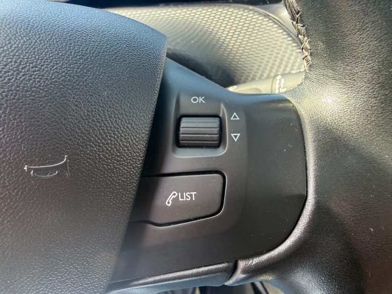 PEUGEOT 2008  1.6 BLUEHDI 120 ALLURE 