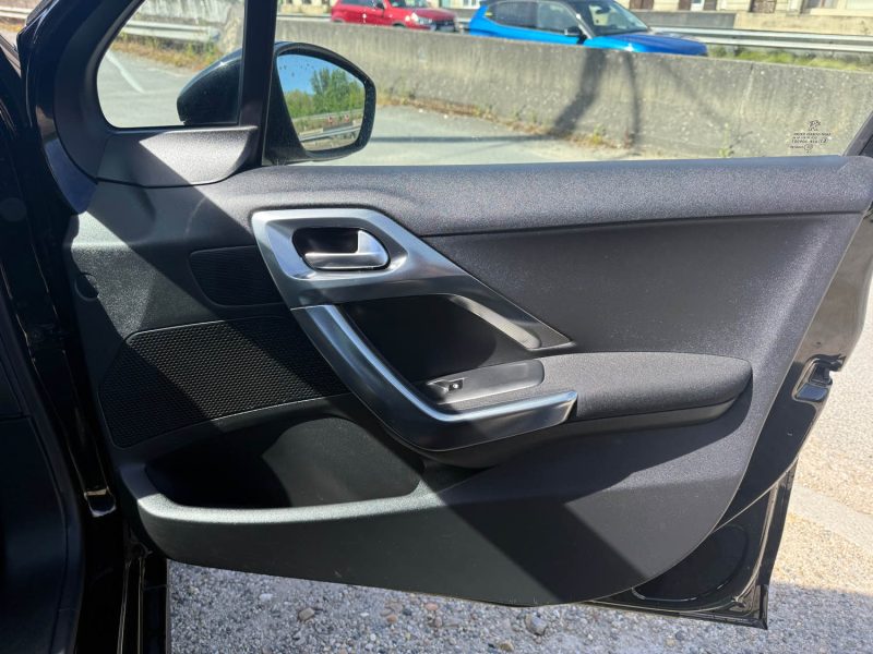 PEUGEOT 2008  1.6 BLUEHDI 120 ALLURE 