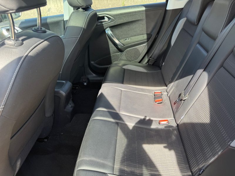 PEUGEOT 2008  1.6 BLUEHDI 120 ALLURE 