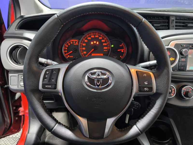TOYOTA YARIS 100cv VVT-I DYNAMIC 5P faible kilométrage 