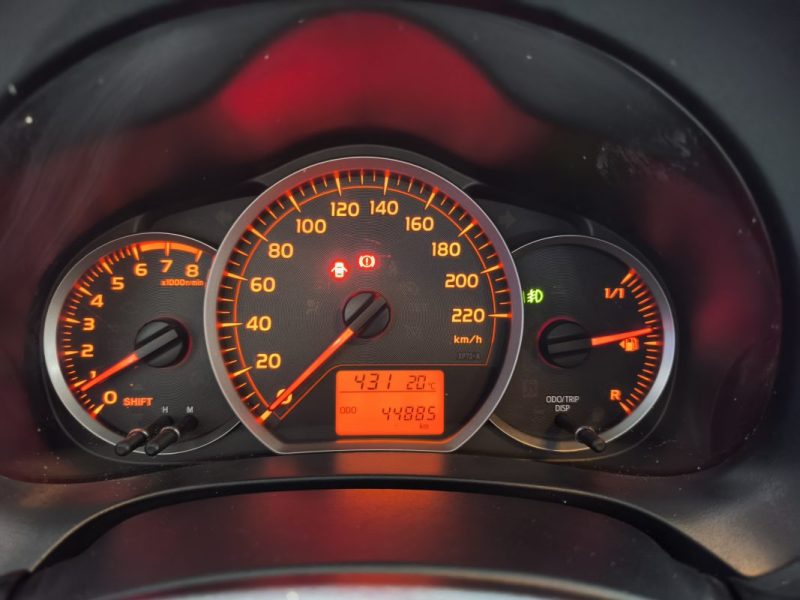 TOYOTA YARIS 100cv VVT-I DYNAMIC 5P faible kilométrage 