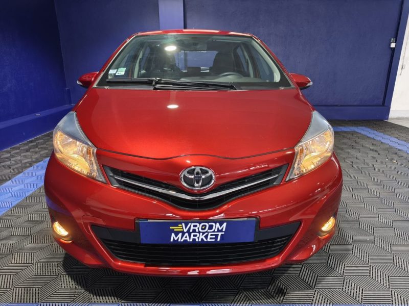 TOYOTA YARIS 100cv VVT-I DYNAMIC 5P faible kilométrage 