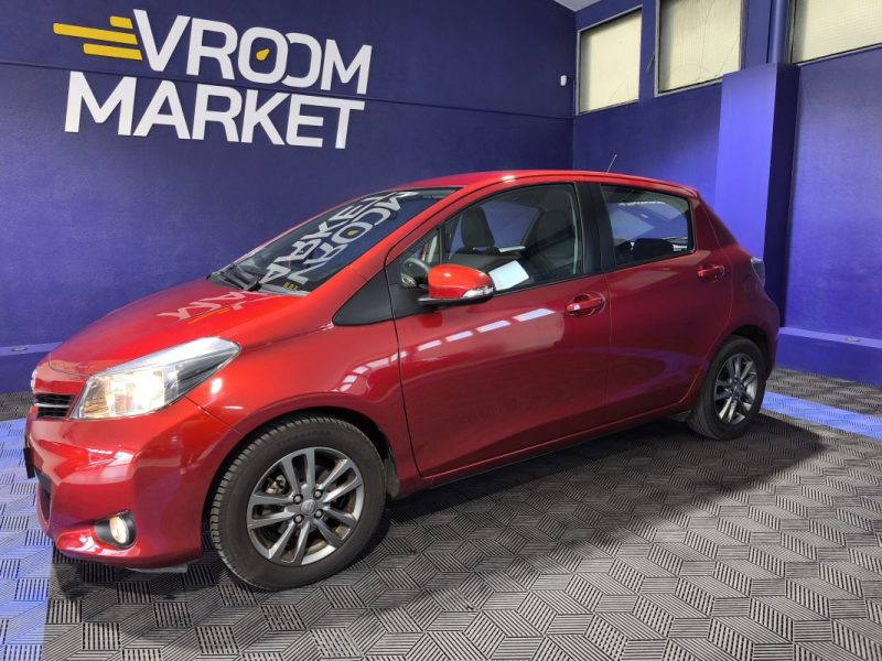TOYOTA YARIS 100cv VVT-I DYNAMIC 5P faible kilométrage 
