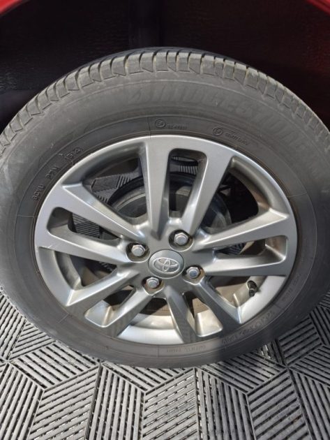 TOYOTA YARIS 100cv VVT-I DYNAMIC 5P faible kilométrage 