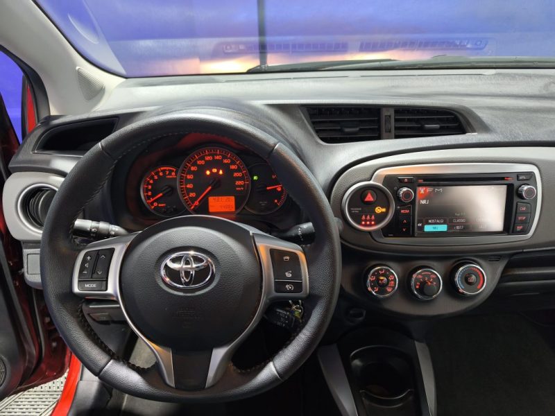 TOYOTA YARIS 100cv VVT-I DYNAMIC 5P faible kilométrage 