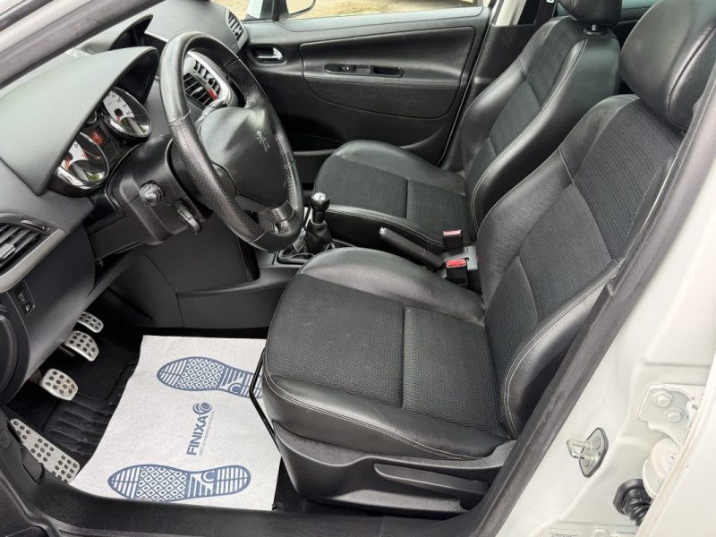 Peugeot 207 SW 1.6 VTi 120 ch Outdoor - Gps - Clim - Révisée & Garantie 6 mois