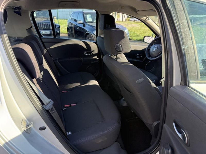 Renault Clio III 1.6 16v 110ch Expression  Pour pro ou mécaniciens 