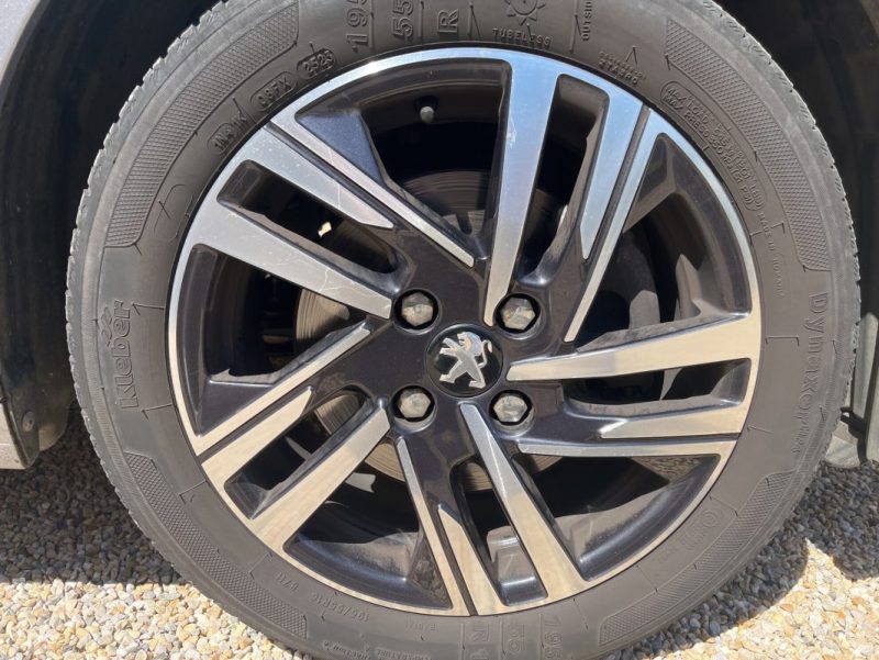 PEUGEOT 208 101 ch S&S BVM6 ALLURE 