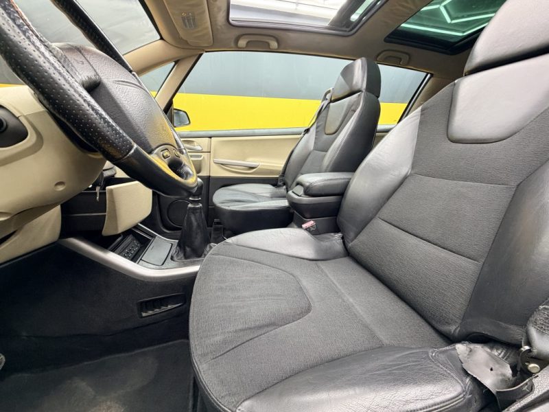 RENAULT AVANTIME 3.0 V6 207CH