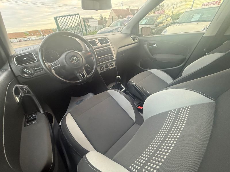 VOLKSWAGEN POLO 5 1.2I - 12V 60CV 1ER MAIN 5 PORTES 2013