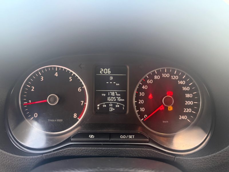 VOLKSWAGEN POLO 5 1.2I - 12V 60CV 1ER MAIN 5 PORTES 2013