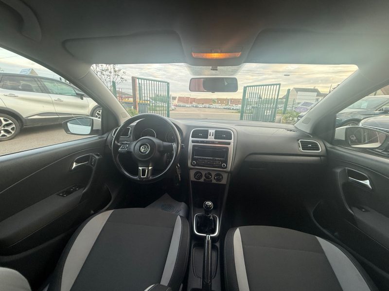 VOLKSWAGEN POLO 5 1.2I - 12V 60CV 1ER MAIN 5 PORTES 2013