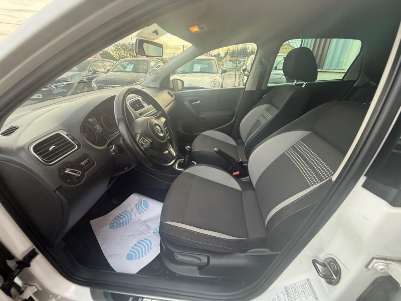 VOLKSWAGEN POLO 5 1.2I - 12V 60CV 1ER MAIN 5 PORTES 2013