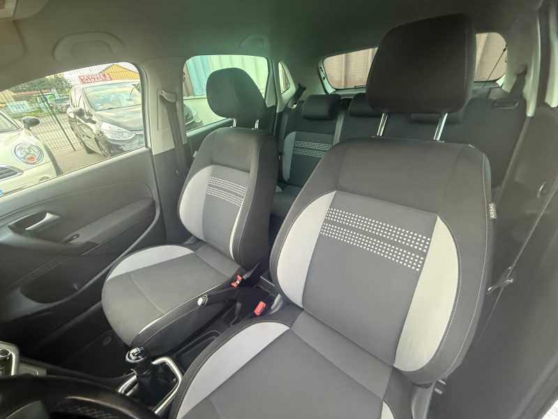 VOLKSWAGEN POLO 5 1.2I - 12V 60CV 1ER MAIN 5 PORTES 2013
