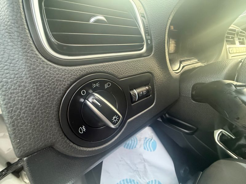 VOLKSWAGEN POLO 5 1.2I - 12V 60CV 1ER MAIN 5 PORTES 2013