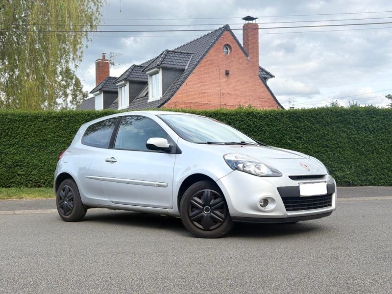 ✅ Magnifique RENAULT CLIO 1.2 Dynamique Première Main
