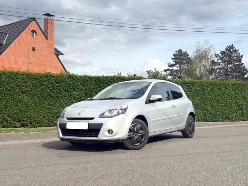 ✅ Magnifique RENAULT CLIO 1.2 Dynamique Première Main