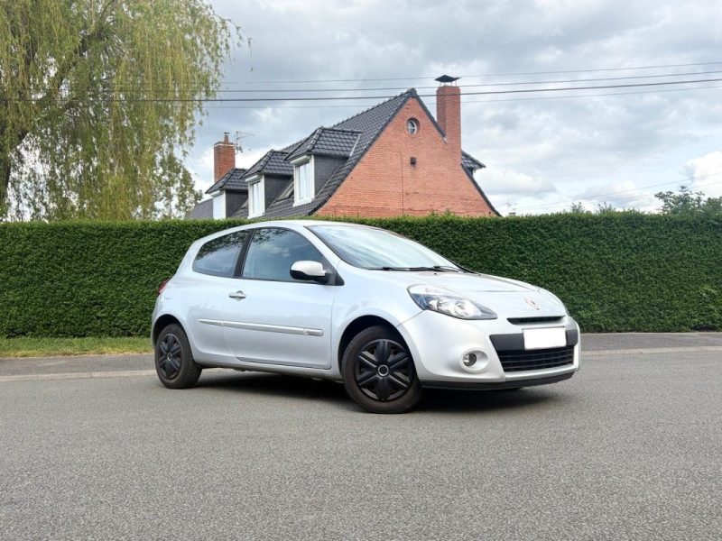 ✅ Magnifique RENAULT CLIO 1.2 Dynamique Première Main