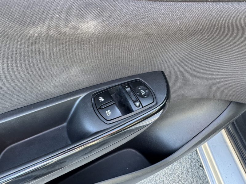 OPEL CORSA 1.4 90CH INNOVATION