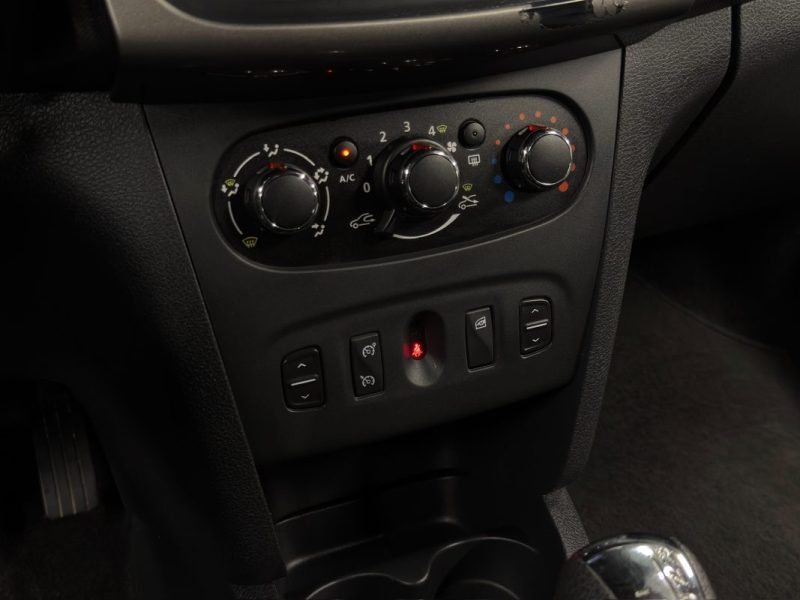 DACIA SANDERO STEPWAY II PRESTIGE 0.9 TCE 90 BOITE AUTOMATIQUE ECRAN GPS 35 200 Kms - GARANTIE 1 AN