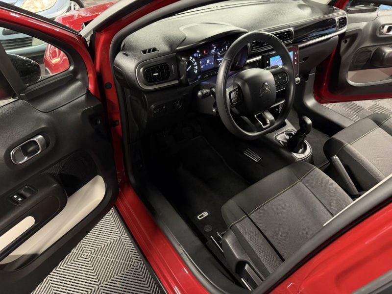 CITROEN C3 III SHINE 1.2 110 Cv ECRAN GPS APPLE CARPLAY & ANDROID - GARANTIE 1 AN