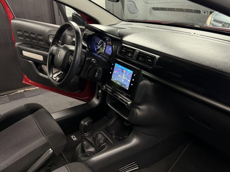 CITROEN C3 III SHINE 1.2 110 Cv ECRAN GPS APPLE CARPLAY & ANDROID - GARANTIE 1 AN