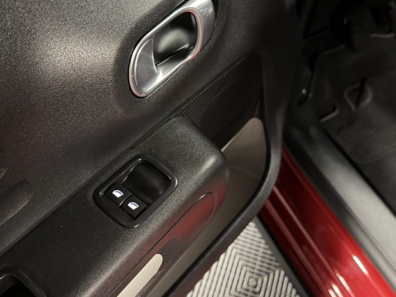 CITROEN C3 III SHINE 1.2 110 Cv ECRAN GPS APPLE CARPLAY & ANDROID - GARANTIE 1 AN