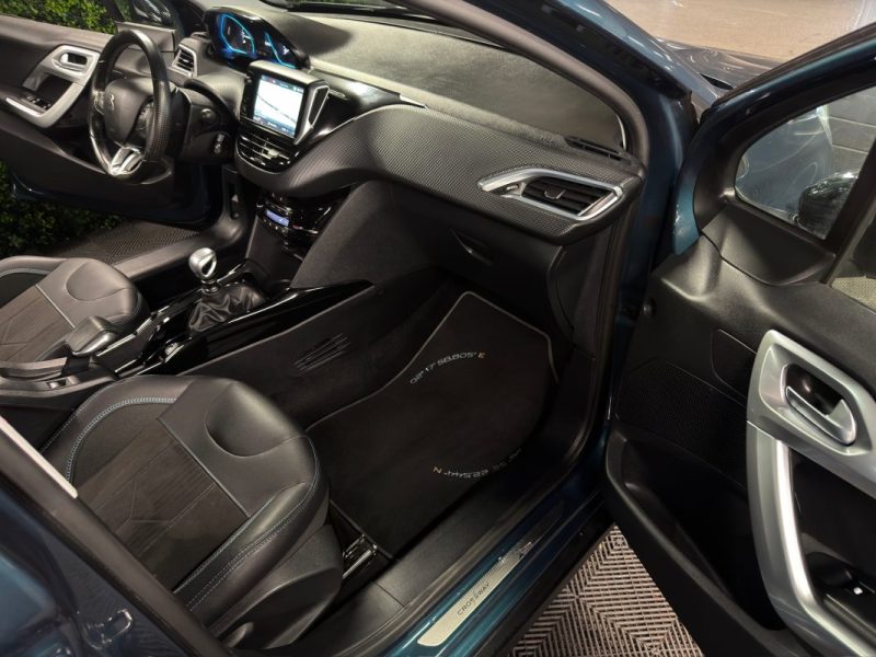 PEUGEOT 2008 CROSSWAY 1.2 130 Cv APPLE CARPLAY & ANDROID TOIT PANORAMIQUE BVM6 ECRAN GPS Garantie1an