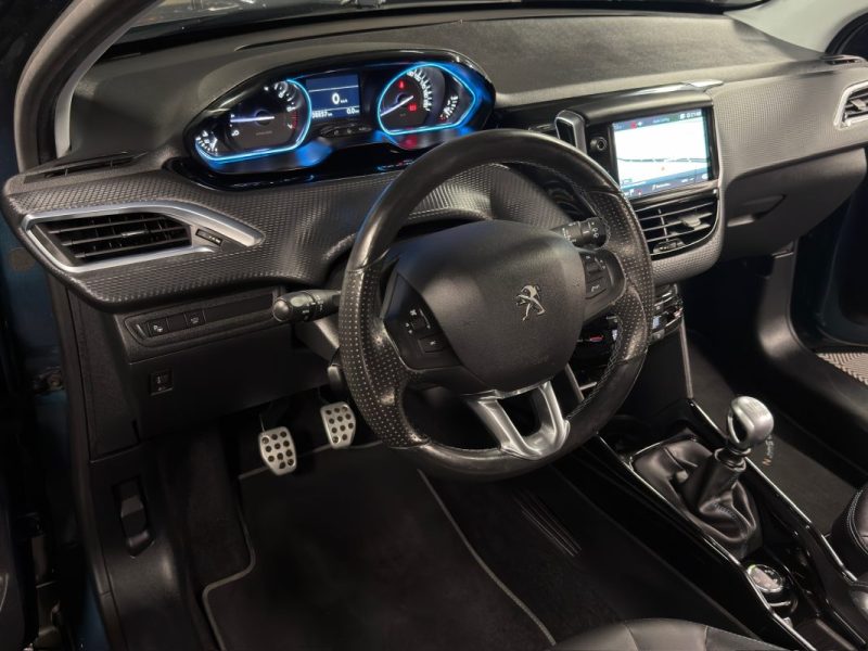 PEUGEOT 2008 CROSSWAY 1.2 130 Cv APPLE CARPLAY & ANDROID TOIT PANORAMIQUE BVM6 ECRAN GPS Garantie1an