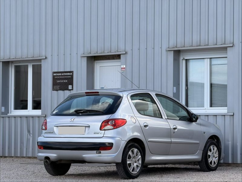 PEUGEOT 206+ 1.1I 60CV URBAN 2011 124 000KM