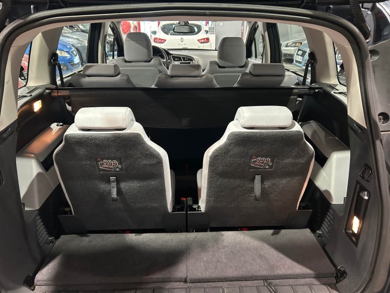 PEUGEOT 5008 1.6THP 160CH