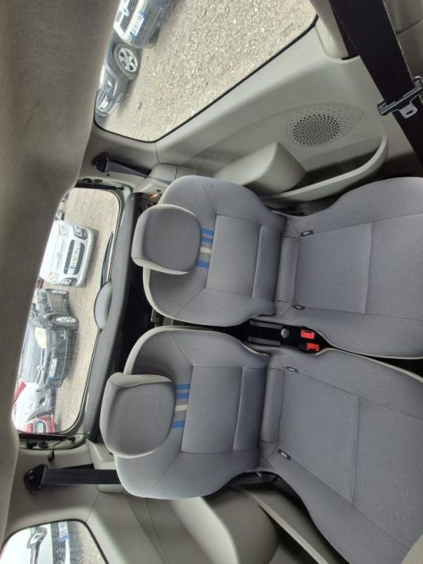 RENAULT Twingo II  1.2 i 60 cv ETAT NEUF 