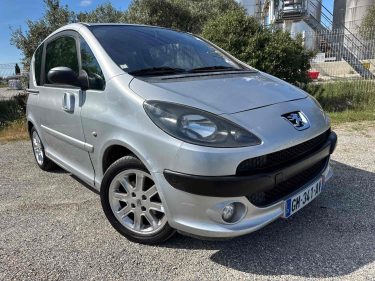 PEUGEOT 1007 1.6 ESSENCE 110 Cv SPORTY BOITE AUTO