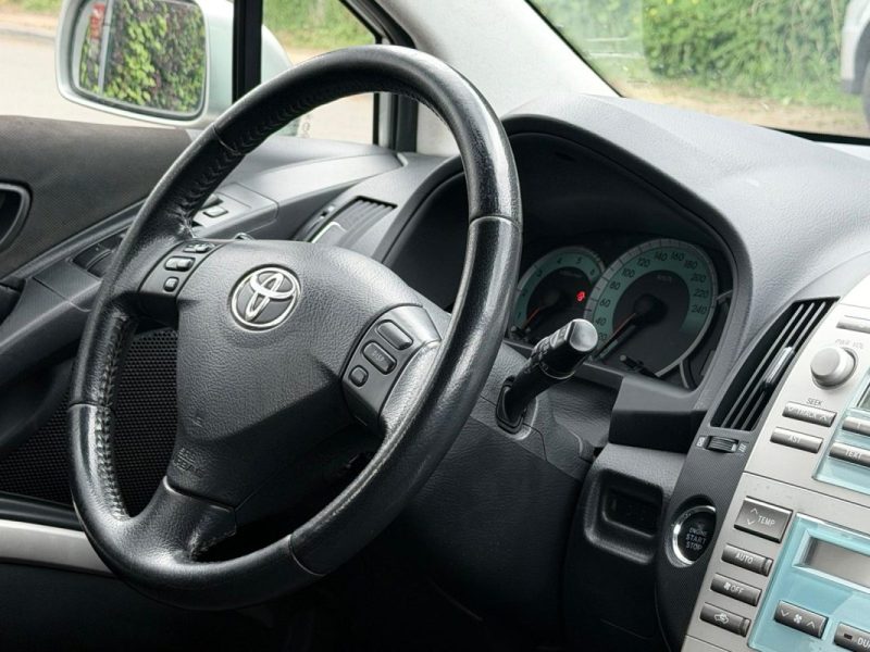 TOYOTA COROLLA-V VERSO 136 D4D LINEA SOL 7PL 