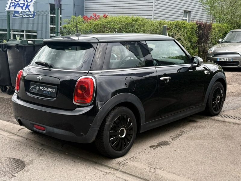 MINI MINI (F56) ONE FIRST 