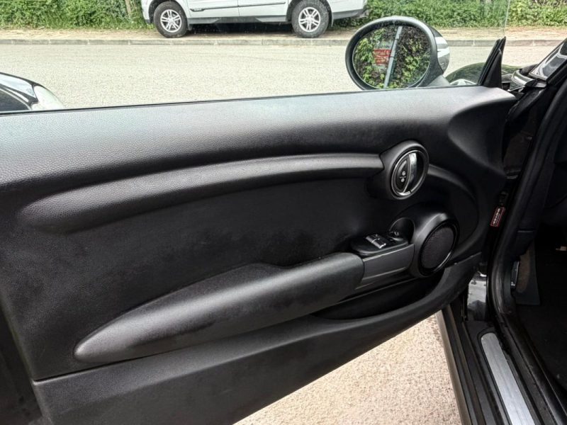 MINI MINI (F56) ONE FIRST 