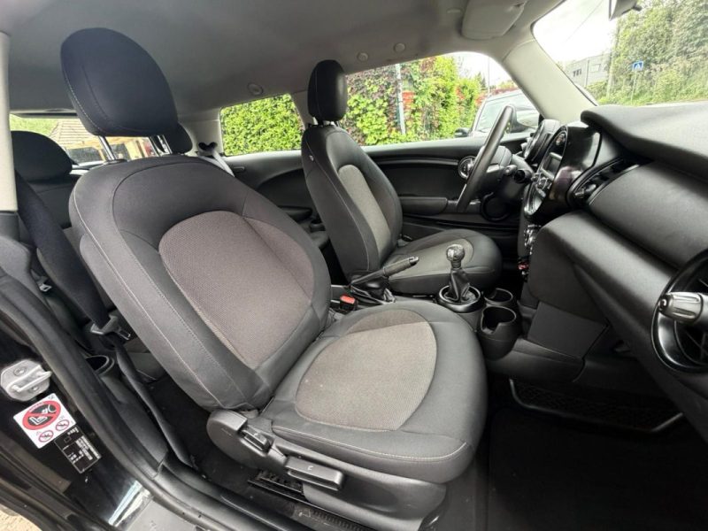 MINI MINI (F56) ONE FIRST 