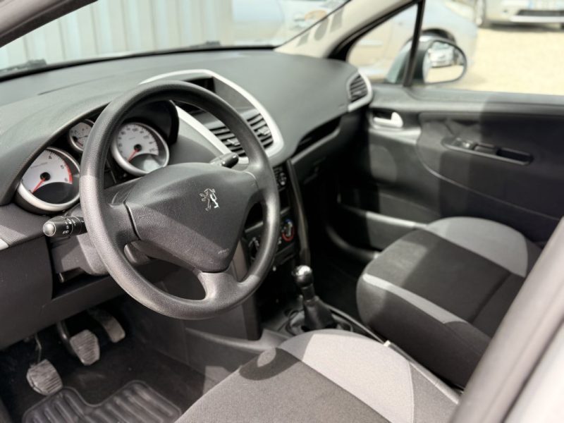 PEUGEOT 207 1.4 HDI 70CV EXECUTIVE 2007 192500KM