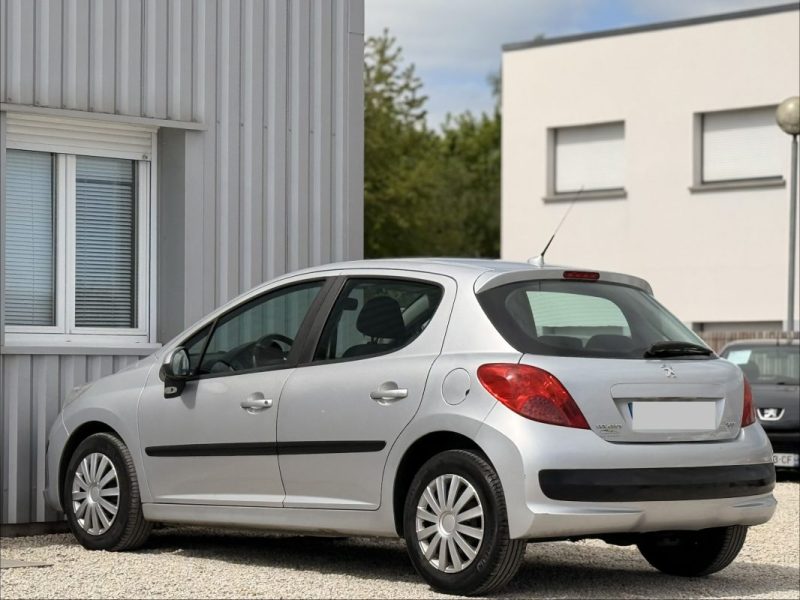 PEUGEOT 207 1.4 HDI 70CV EXECUTIVE 2007 192500KM