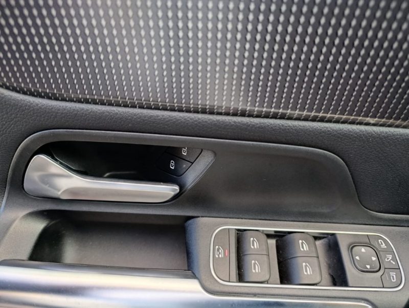 MERCEDES CLASSE GLA 200 D 150CH PROGRESSIVE LINE 8G-DCT 2020 2020