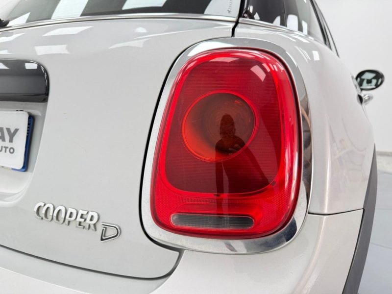  MINI III COOPER D 116CH 1.5D 