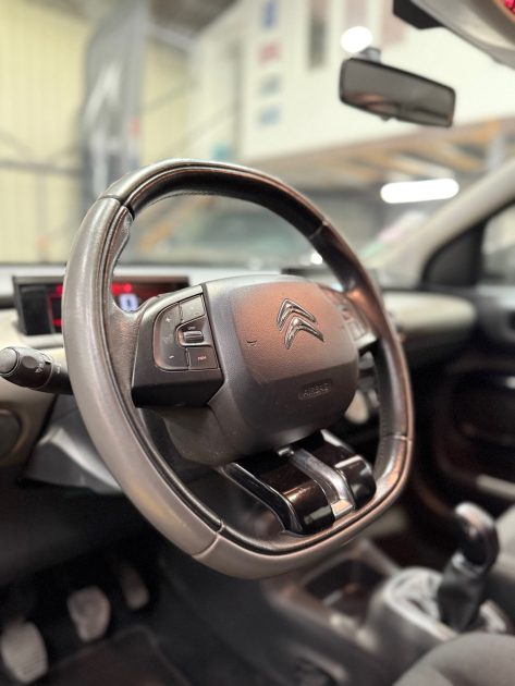 MAGNIFIQUE CITROEN C4 CACTUS 1.2L 110CH SHINE (DEUXIEME MAIN, RADAR ARRIÈRE, ÉCRAN TACTILE) ⭐️⭐️⭐️⭐️⭐️
